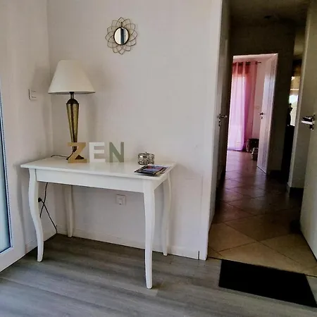 Bistinetti Rez De Confort Avec Piscine Lägenhet *