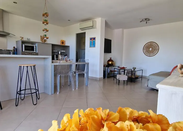 Lägenhet Bistinetti Rez De Confort Avec Piscine *