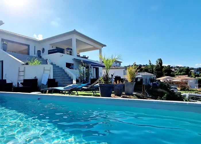 Bistinetti Rez De Confort Avec Piscine Apartment